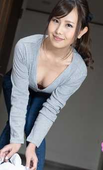 010321_001-1PON 喜欢在附近玩耍的邻居太太 碧惠 早上倒垃圾时不穿胸罩