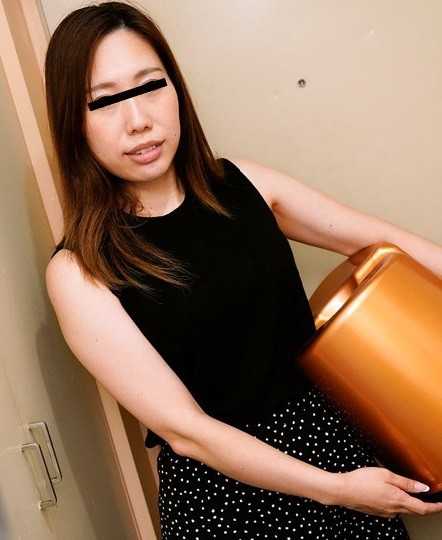 010523_772-PACO 帕科帕科妈妈 010523_772 变态椅子自带！新米送货女孩 一条麻耶