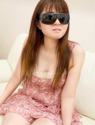 010922_01-10MU 大三 〜玩具的振动让太阳镜滑落了〜 冈部五月