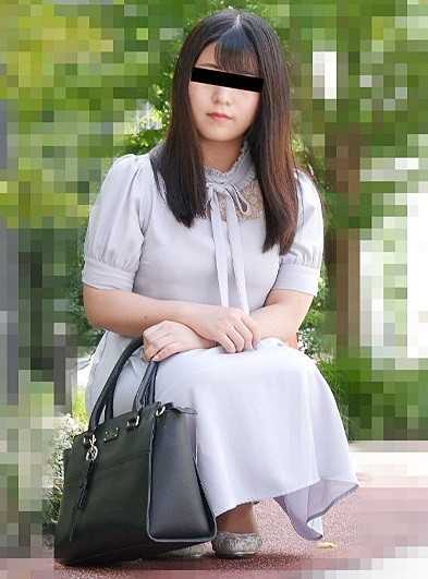 012722_01-10MU 介绍了一个看似清纯但很色的素人女孩 绀野苍