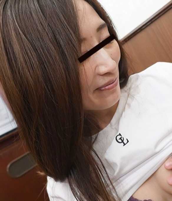 022424_988-PACO 工作的地方的妈妈 ~ 街角的酒吧妈妈 ~