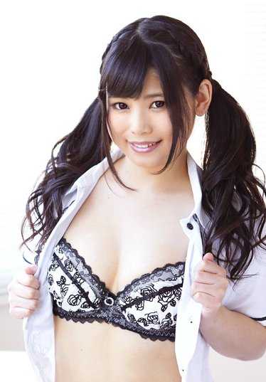 030519-871-CARIB Soul of an Actress - 当我打开门时，我惊讶地看到了一场现场表演！我还是全身湿透了！