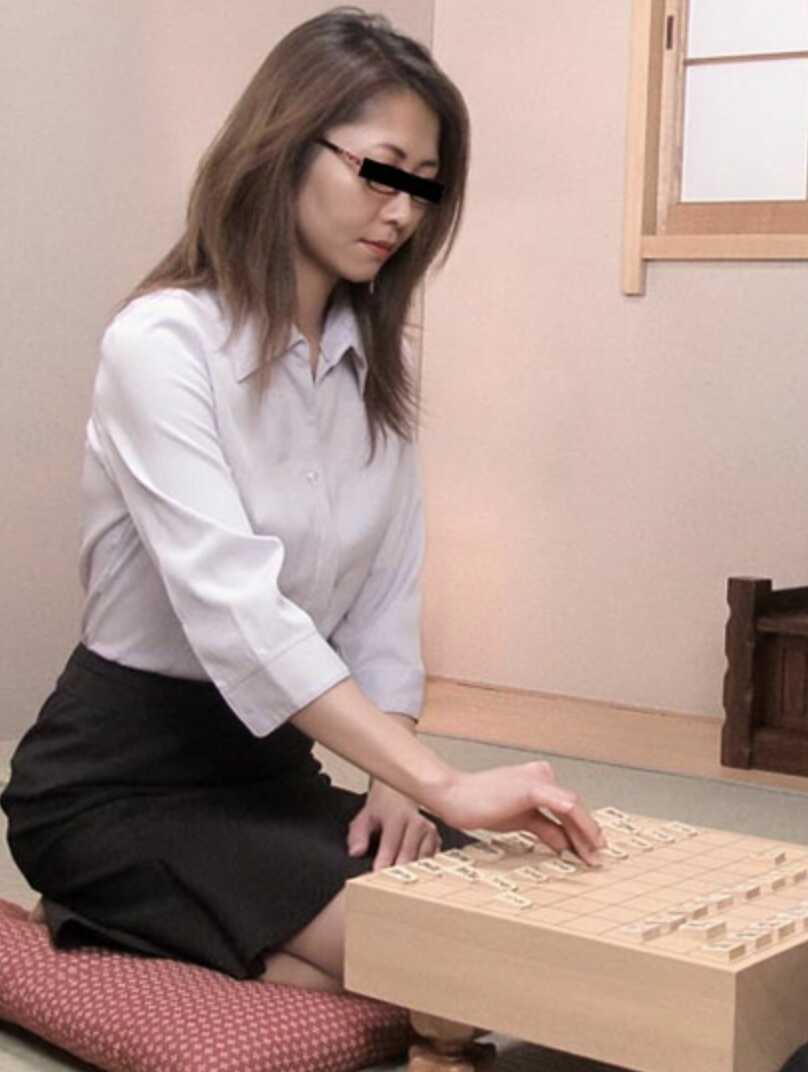 030526-01-10MUSU 美女女流棋士与真剑脱衣胜负！清纯美人乱性狂欢的大人SEX！要藤纪子