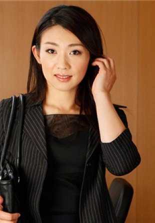 031318_657-1PON 职业女性--把男人当下巴的酷女部门主管。