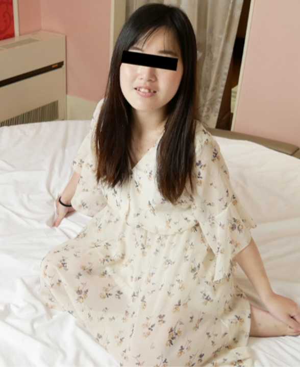 032624-01-10MU 天然妹子 032624_01 素人AV面试 ～萝莉系蓬蓬裙少女的初AV出道～白河芹菜