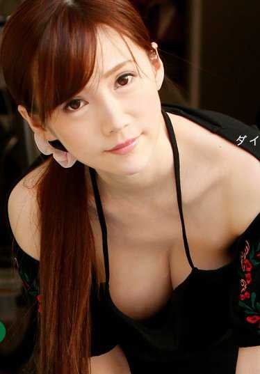 041820_001-1PON 米卡-堇（Mika Sumire），一位俏皮的不穿胸罩的邻居妻子，每天早上都要倒垃圾