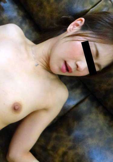 050919_089-PACO 关于与身材苗条、胸部较小的模特般的 MILF 发生性关系的特别系列。