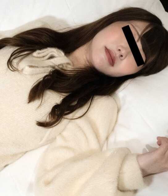 081025-01-10MUSU 天然娘 081025_01 色白美人遭遇突然惊吓即刻3P！二连庄中出！早川果步