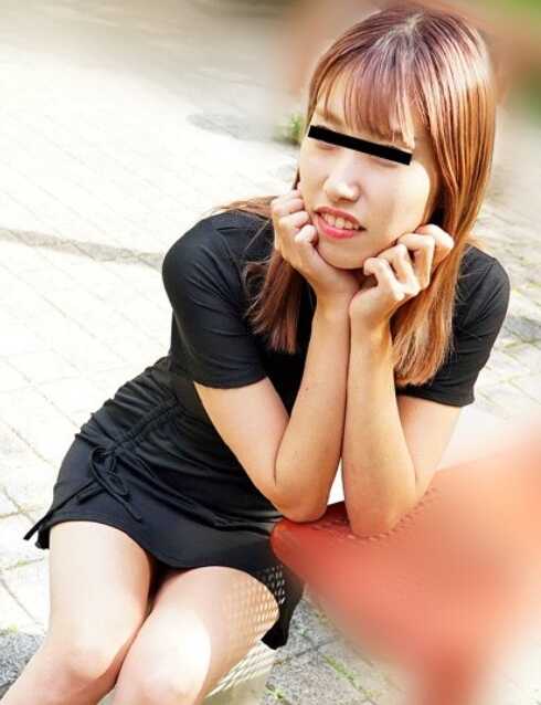 081724-01-10MU 天然妹子 081724_01 被店长直接揭穿！一边发出令人不快的声音一边联系迟到的光头桃臀女孩 佐久间优里