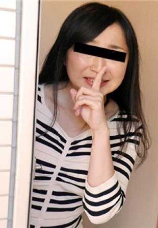 100418_351-PACO Paco Pacoma Mama 100418_351 公寓区的妻子 - 邻居听到我的呻吟...