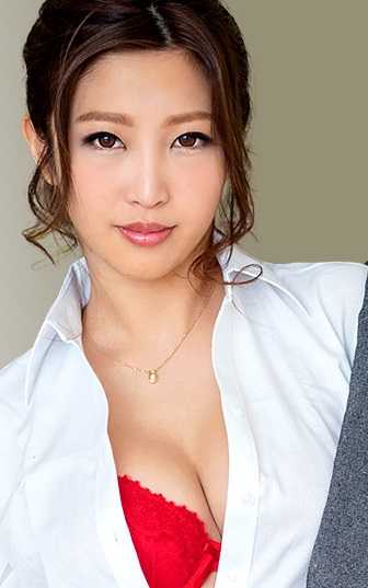 112021_002-CARIBPR 兼具美貌与风情的女孩，子宫疼痛难忍的时刻