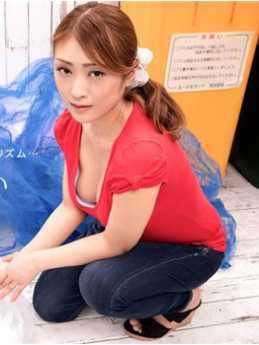 112120_001-1PON 喜欢玩乐的邻居太太 工藤玲香 早上倒垃圾时没穿胸罩