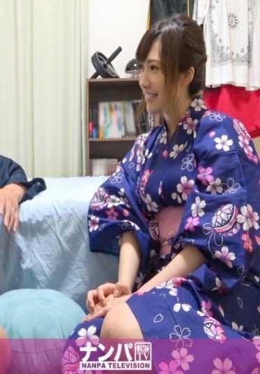 200GANA-1443 在百战老手搭讪高手的房间里，偷拍被带回来做爱 018