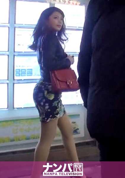 200GANA-2066 Magi soft，第一枪。 1328 中野站 发现一名准备前往中野站的酒吧店员！她翘掉了白天的工作，开始匆忙地在床上工作！她看起来是这样，但她是个荡妇！让我们看看她的经历吧