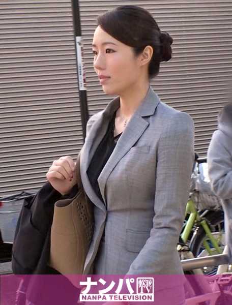 200GANA-2264 神奇的柔软，第一次拍摄。 1463 在一条线路上搭讪一位西装革履的美女！她和我们是两个世界的人，洋溢着优雅和智慧......但当她的身体被玩弄时，她的性格就坍塌了...... "超可靠 "型的女人完全变了，变成了 "超级放荡 "的性怪物......