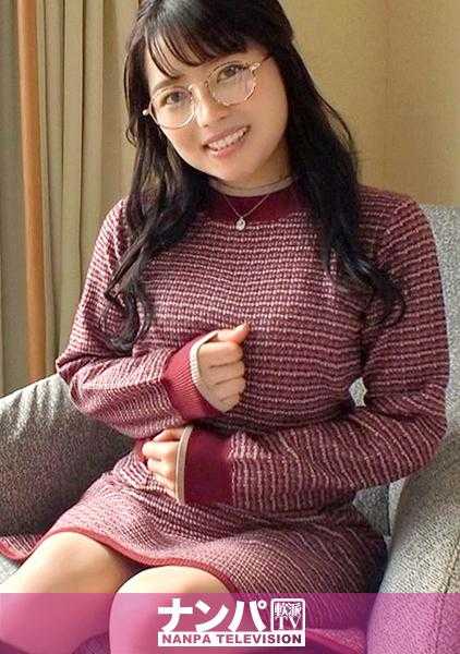 200GANA-2392 真软派，初次拍摄。 1561 大学远程课程的困难让女大学生感到困扰…实际上还有不正当恋爱的烦恼？想要发泄闷闷不乐的欲望，即使被触碰身体也接受了…？必须看到她被击中腰部的光滑美臀和喘息的样子！