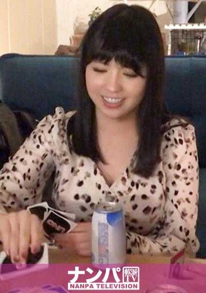 200GANA-2654 在百战炼磨的搭讪师的小屋里，偷拍了带进来的SEX和239推定J罩杯的爆乳娘的SEX！为了让睡着的朋友不醒来，压低声音……但是忍不住漏出的猥亵的叫声！每次活塞运动时摇晃的乳房让人目不转睛！
