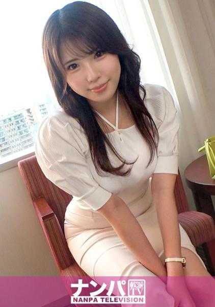 200GANA-2945 真正的花花公子，初次拍摄。1982年，成功搭讪了一位性感的美丽OL！在酒店里，随着酒的交流，气氛变得很好，缩短了距离，触碰到粉红色的乳头时，她发出了甜美的喘息，湿润了她的私处，变得一团糟！