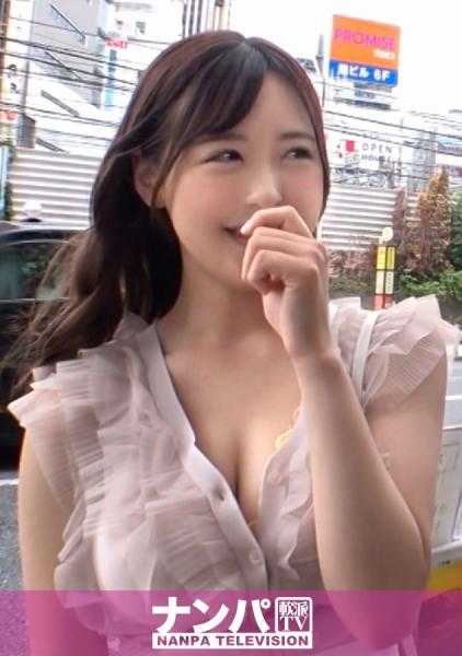 200GANA-2978 真是个软骨头，初次拍摄。2006年在东京新宿搭讪的巨乳妹子已经有半年没碰过敏感的身体了！被抓住弱点，不知不觉中巨乳的胸部就露出来了！脱下内裤后，未开垦的刚毛小●●正在张合着，似乎在渴望着●●……