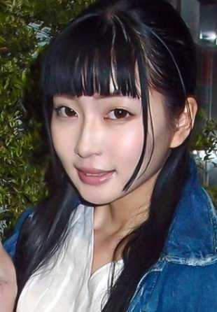 285ENDX-275 尤里娅，19 岁的大学生，剃光了阴毛[胆大的业余爱好者]。