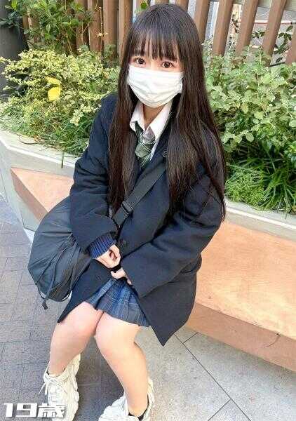 326FCT-167 身穿Cosplay装的黑长发清纯系美少女中出！！这个超级抖M的隐秘账号女孩享受着激情的玩法！小巧的身躯被强有力的活塞运动捣弄到几乎崩溃！