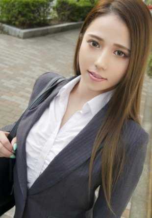 345SIMM-321 用吻激起情欲的美丽下属与有妻儿的上司进行中出SEX“从夫人那里抢走真的可以吗？w”