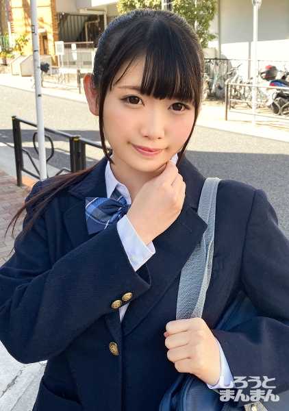 345SIMM-436 对青少年进行常规体检。医生建议保持健康生活方式。