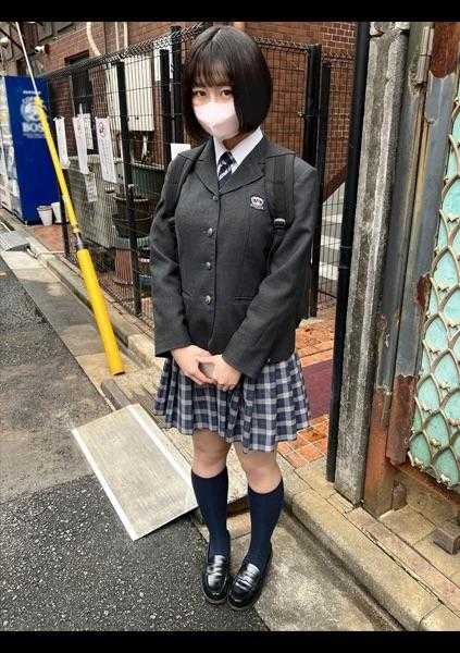 534POK-054 露脸超稀有_黑丝袜制服女和偷拍_在SNS上认识的美腿女孩种马SEX
