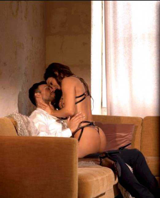 EU_US-DorcelClub_21_08_02_Bella_Tina 多塞尔俱乐部 贝拉 蒂娜 和 约翰 浪漫二人组