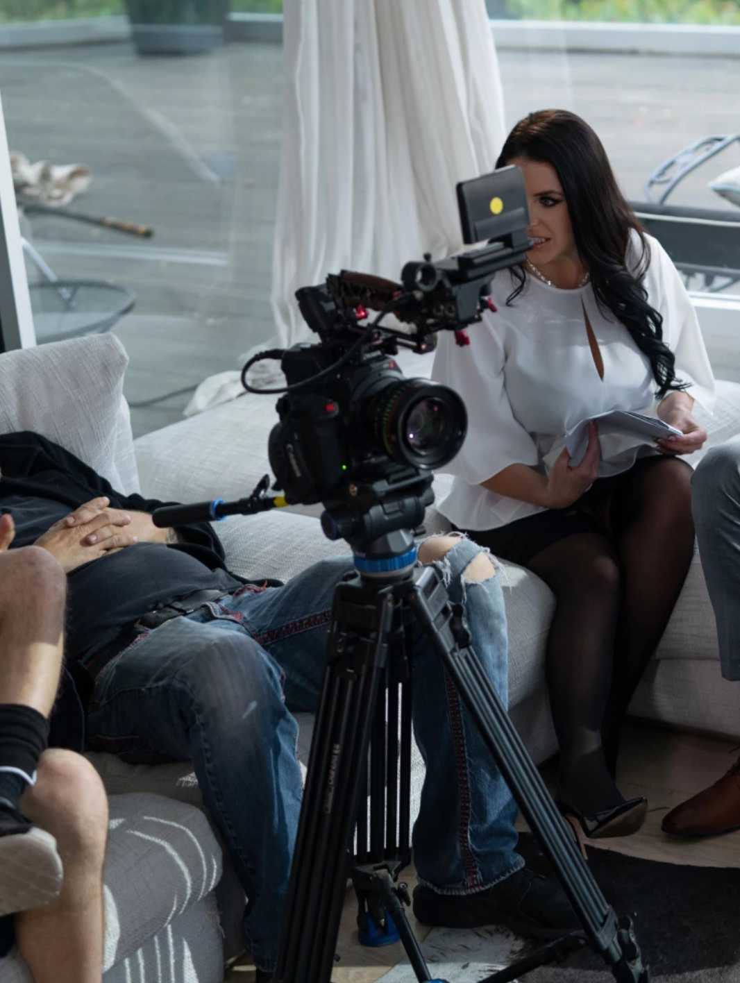 EU_US-DorcelClub_21_11_10_Angela_White_And_Avi_Love_BTS 多塞尔俱乐部 安吉拉·怀特 和 艾维·洛夫 BTS