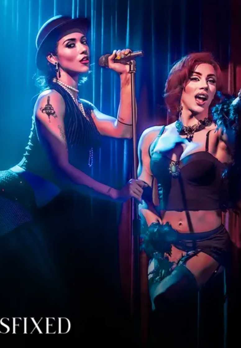 EU_US-Transfixed_22_04_20_Ariel_Demure_and_Brooklyn_Gray_Under_Her_Wing 着迷的阿里尔·端庄和布鲁克林·格雷在她的翅膀下