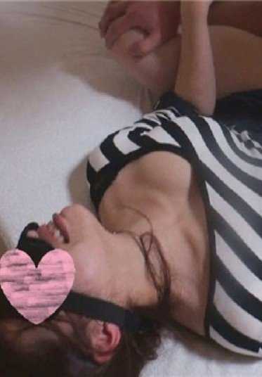 HEYDOUGA4140-096 恋足癖 白皙可爱的女孩 – 限定版6 白皙可爱的女孩的丝袜被拉下来进行2人阴茎性交！