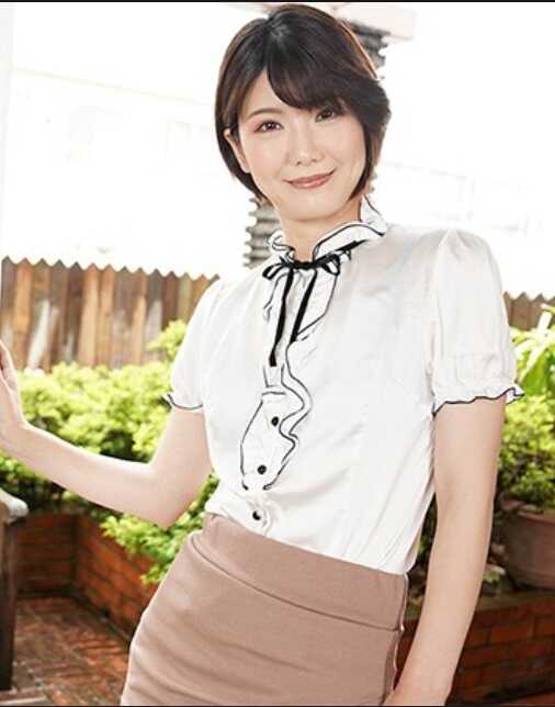 HEYZO-3630 朋友的母亲太色情以至于我忍耐不住的事件Vol.2 – 前川纯莉