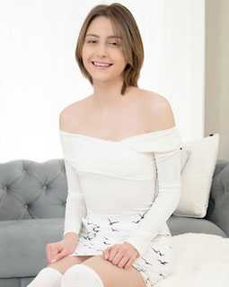 KIN8-3849 KIN8 SHARED HOUSE 金8共享屋是无主之地，今天男女们也在这里疯狂。新居民 Fayre / 费尔