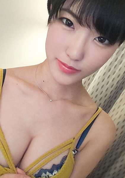 SIRO-3732 第一次拍摄] 网上的 AV 应用 → AV 体验拍摄 927 一位身材苗条、留着黑色短发的大胸女孩第一次尝试 AV 拍摄！她風情萬種，情色撩人......你一定會愛上她！