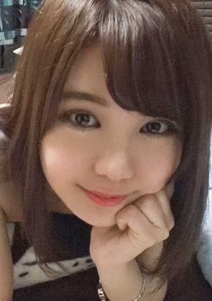 SIRO-3751 业余申请者，首次 AV 拍摄 79 苗条的半女身长着一张稚气未脱的脸，她的特长是极端的女牛仔体位，她用溢出的阴液紧紧夹住鸡巴，并激烈地扭动臀部！看完之后，你那个曾经是棒球运动员的前男友可能会后悔把你交易出去！