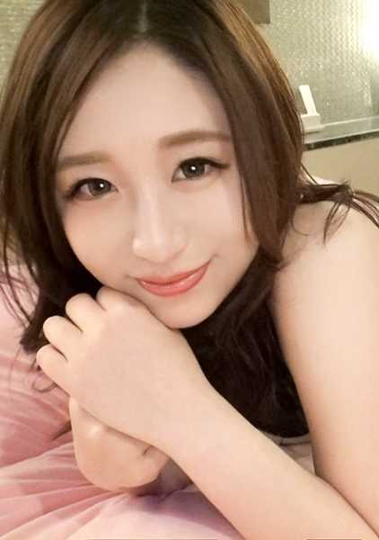 SIRO-3788 她第一次拍摄色情片是在互联网上申请色情片时，被告知第一次要去色情片工作室！她的肚子很大，奶子经常晃动，而且勃起很硬！