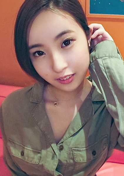 SIRO-3815 初次拍摄] 在线应征AV → AV拍摄经验963 我没有男朋友，经常看AV......出于好奇，我把身体压在上面！她的高潮响亮而反复！她摇晃着纤细的身体，高潮迭起！