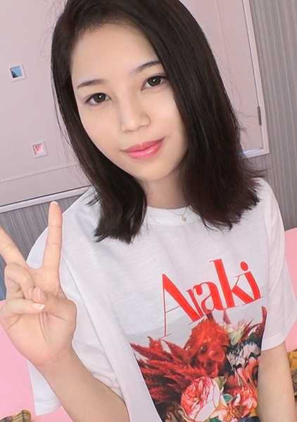 SIRO-3872 我第一次在色情电影中拍摄女孩的屁股。 1001 她美丽的屁股随着爱抚而抽动！女孩的阴部湿润而敏感，一根大鸡巴插入她的阴道，她浑身啜泣！