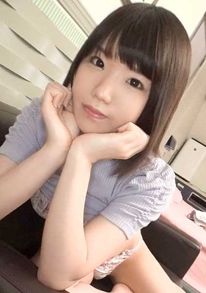 SIRO-3876 第一次拍摄] AV 应用上线 → AV 体验拍摄 1002 娇小大胸美女！她收紧紧致的阴部，每次被捅都会高潮！