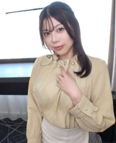 SIRO-5478 目标是让你在那里找到它！！三十路大姐姐的乱交心跳浮气性爱大开幕！！从淫荡的嘴唇伸出舌头进行舌部深喉吻，久违的吻再登场！！让全身痉挛跳动，完全开启性欲开关的乱交人妻，从胸部到屁股豪放地揉捏！！像人妻却像小狗一样喘息的满足表现！！久违的性爱让她期待着吗，把蜜穴弄成大洪水，一边让菊穴痉挛一边四肢着地哭喊！！坚硬勃起的乳头和大鸡巴久违的三点调情！！5年没做的紧致蜜穴被巨根耕犁时，人妻高兴地汪汪叫！！怎么样！这就是AV！！不仅仅是那里，要向全世界展示母狗脸并高潮！！！！