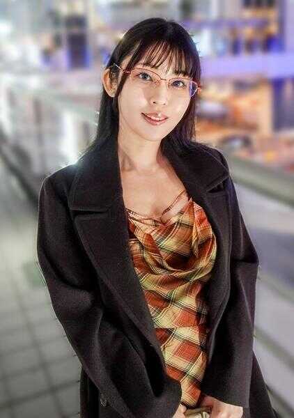 SIRO-5665 负面系眼镜女孩太色情了！自称不吸引人、负面发言不断的认真女孩，被执拗玩弄敏感乳头，用动漫声高潮连连！一开始连吻都矜持害羞，却渐渐沉迷快感，越来越淫乱不堪！最后变得超级色情，自己伸出舌头求欢到高潮！【初拍摄】网上AV应募→AV体验拍摄 2544