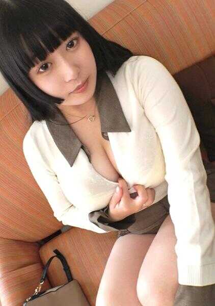 SIRO-5718 【护士的另一面】由乃27岁。苗条美腿与J杯的黄金比例。像挑衅镜头般挺出的小巧美臀和拼命的表情。 【初次拍摄】网上AV应募→AV体验拍摄 2595