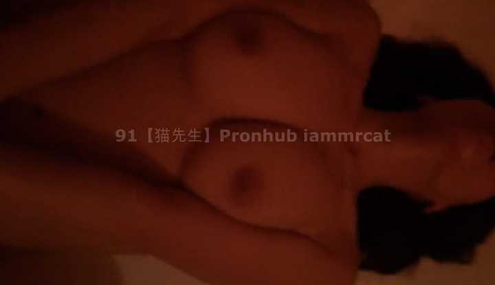 《91猫先生》性感大奶子 群租的员工宿舍小黑屋里啪啪啪