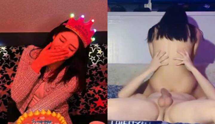 校花女孩终于满18岁，与大屌男友展开激情的成年探索