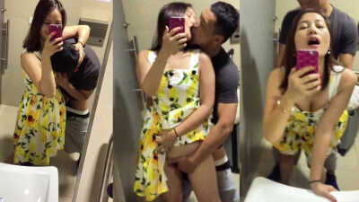 贵妇找来年轻小伙陪伴购物，并加价要他在厕所肏她