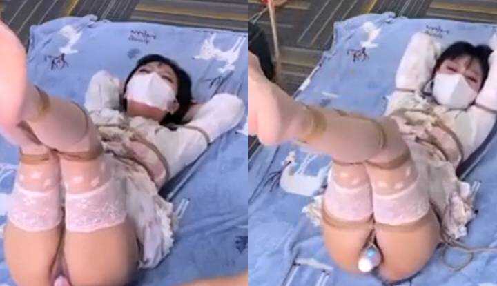 今日份的惩罚，小穴被塞满并且无情震动