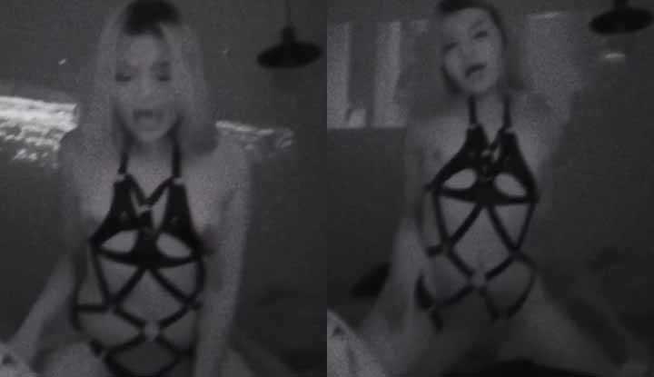 女上最后高潮自己挤出来