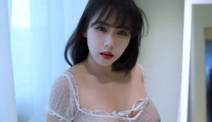 无论生活怎样 都不要忘记微笑 愿你成为自己的太阳 无需凭借谁的光