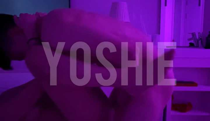 年轻小伙好体力～让美女吃了一顿火车便当